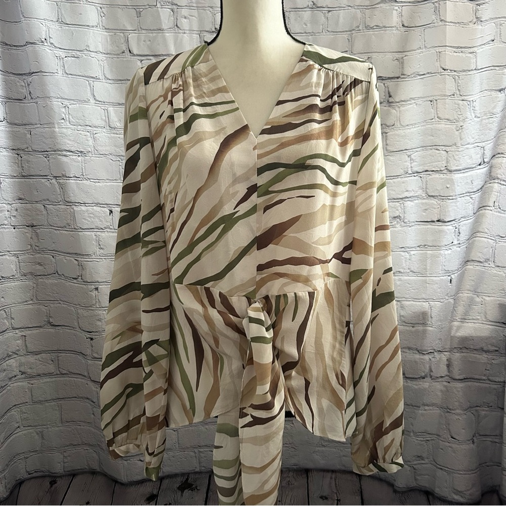ELIE TAHARI 100% Silk Long Sleeve Blouse Shirt Top Size Medium